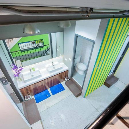Mascotte Hostel Silom กรุงเทพมหานคร ภายนอก รูปภาพ