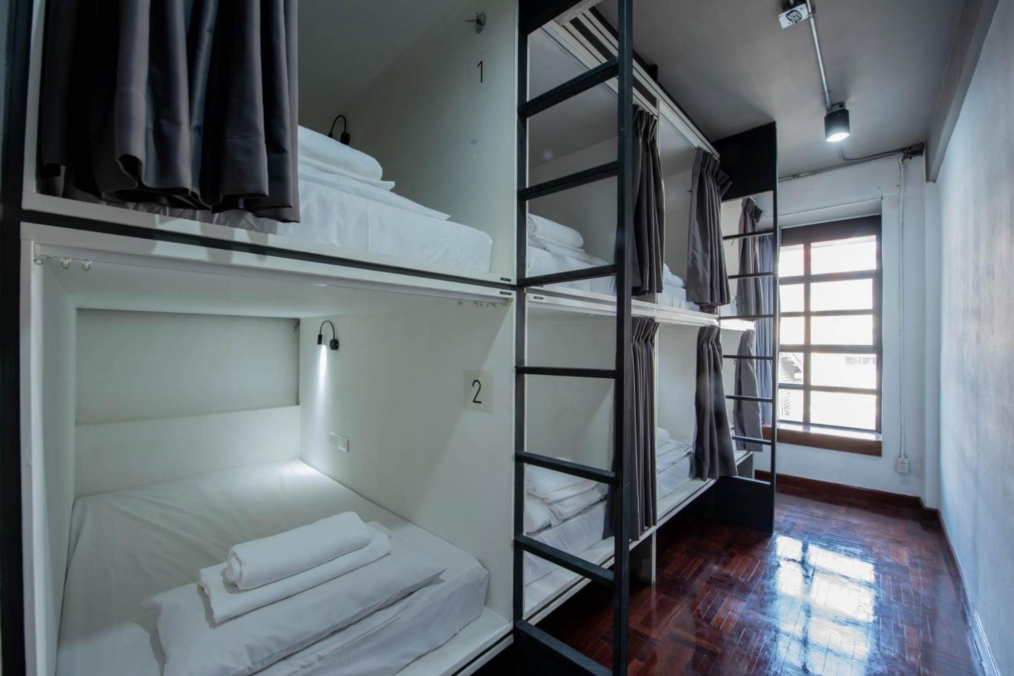 Mascotte Hostel Silom กรุงเทพมหานคร ภายนอก รูปภาพ