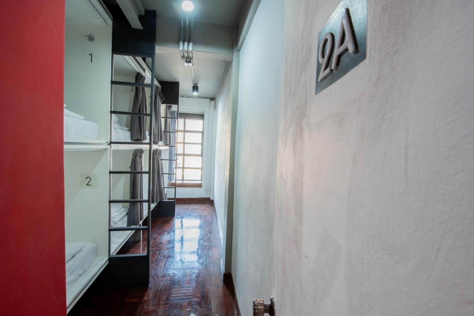 Mascotte Hostel Silom กรุงเทพมหานคร ภายนอก รูปภาพ
